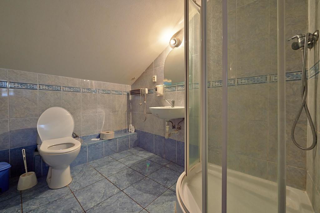 Penzion A Restauracia U Jelena Stara Lubovna Phòng bức ảnh